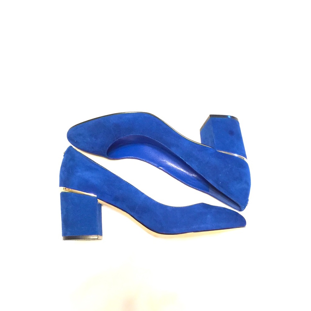 Nine West Blue Suede Shoes! Size 8 1/2